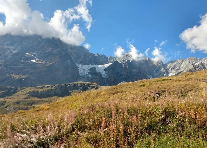 Alpine Glow - Sophisticated In - Out Апартаменты *